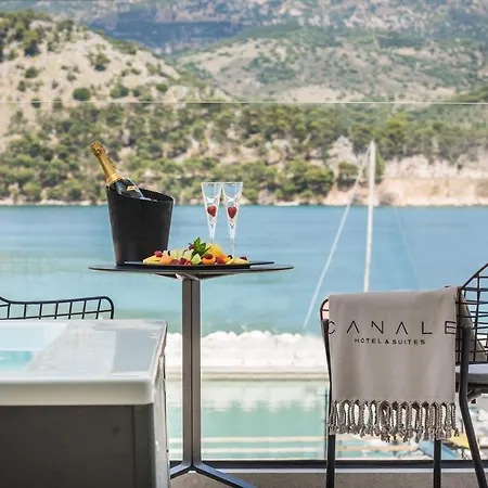 Отель Canale & 4*