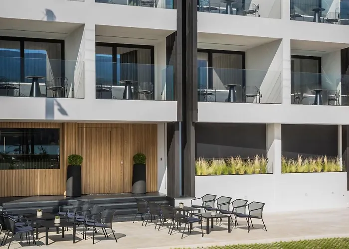 Canale & Otel Argostolion