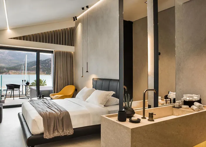 Canale & Argostolion