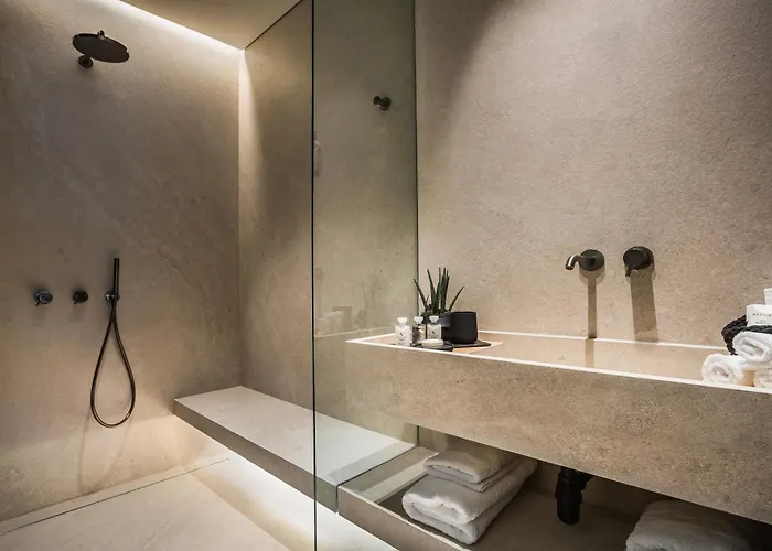 Canale & Otel Argostolion